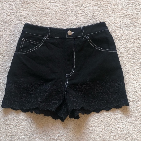 Staud black shorts, size:6 - Picture 3 of 7